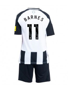 Newcastle United Harvey Barnes #11 Replika Hemmakläder Barn 2024-25 Kortärmad (+ byxor)